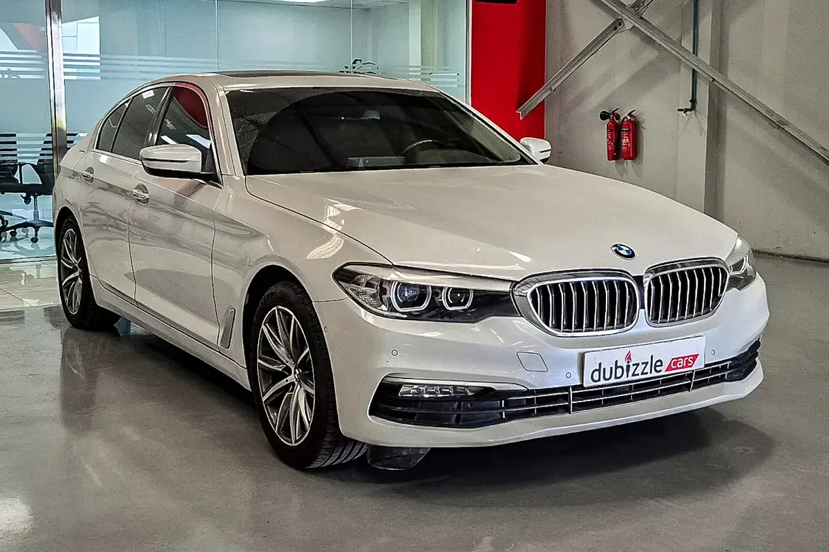 2019 BMW 5-Series 520i