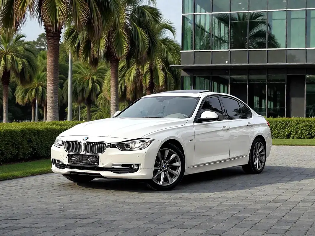 2012 BMW 3-Series 328i Luxury Line