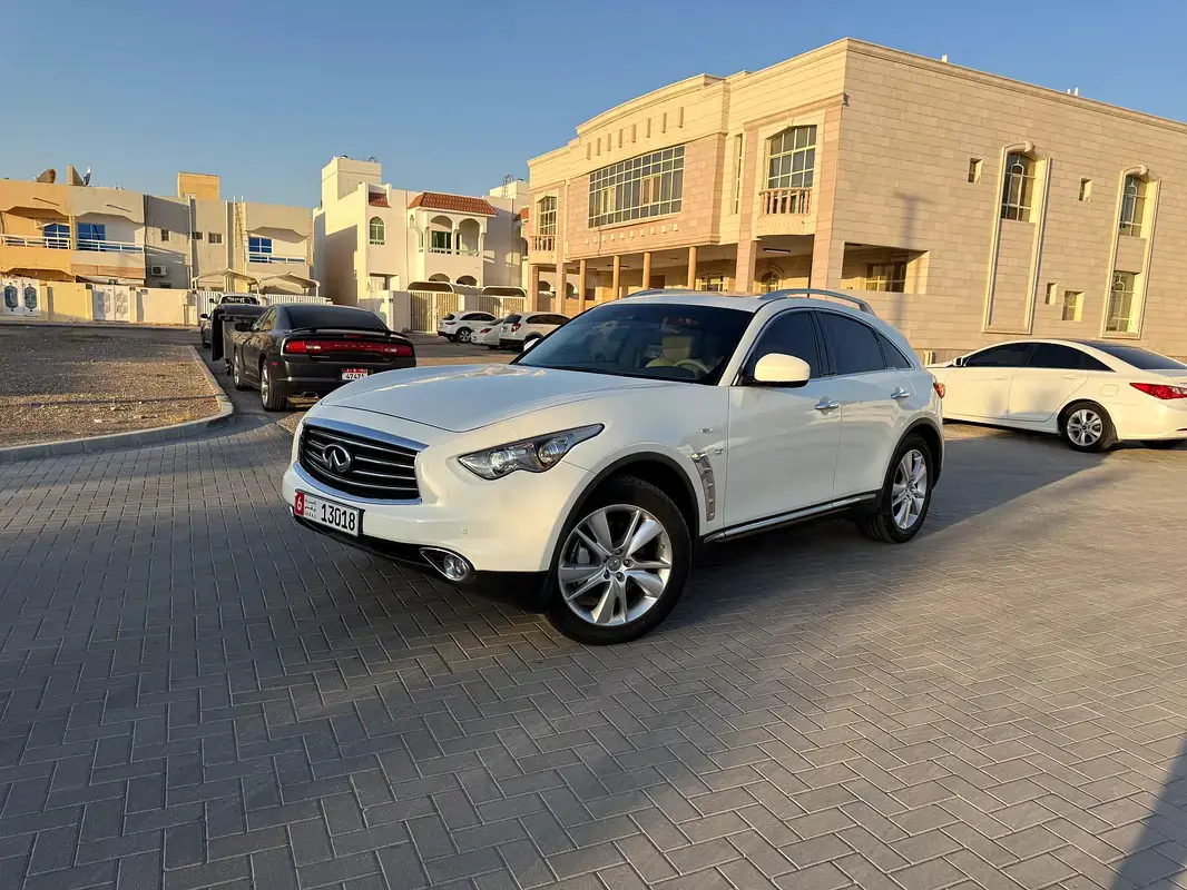 2014 Infiniti QX70 Luxury Plus