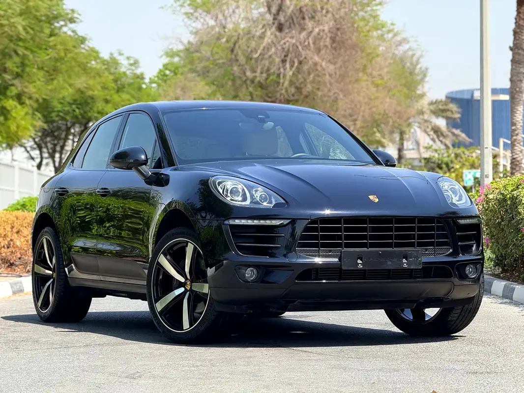 2018 Porsche Macan Standard
