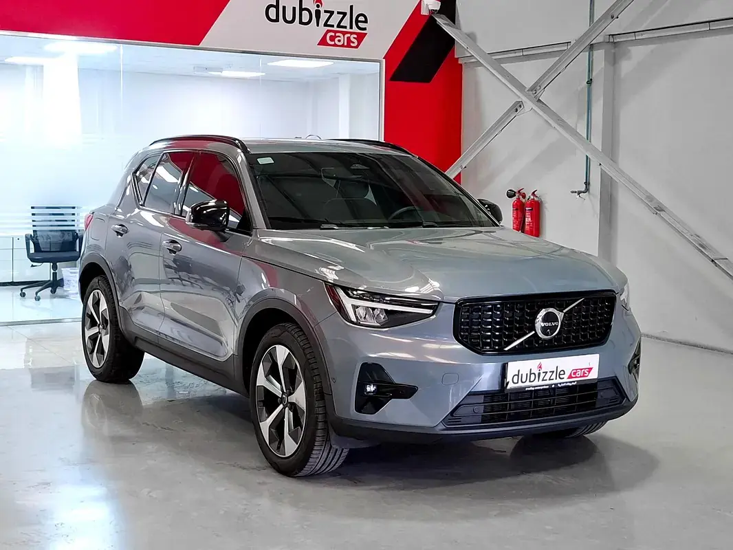 2023 Volvo XC40 B4 Core