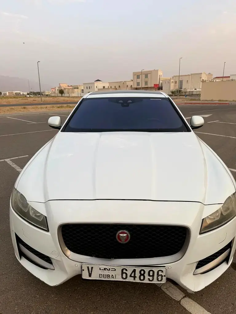 2017 Jaguar XF Luxury