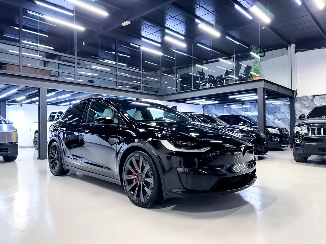 2023 Tesla Model X Plaid