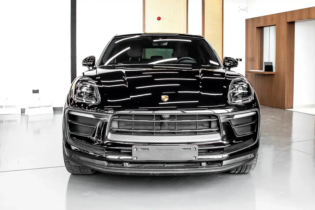 2023 Porsche Macan Standard