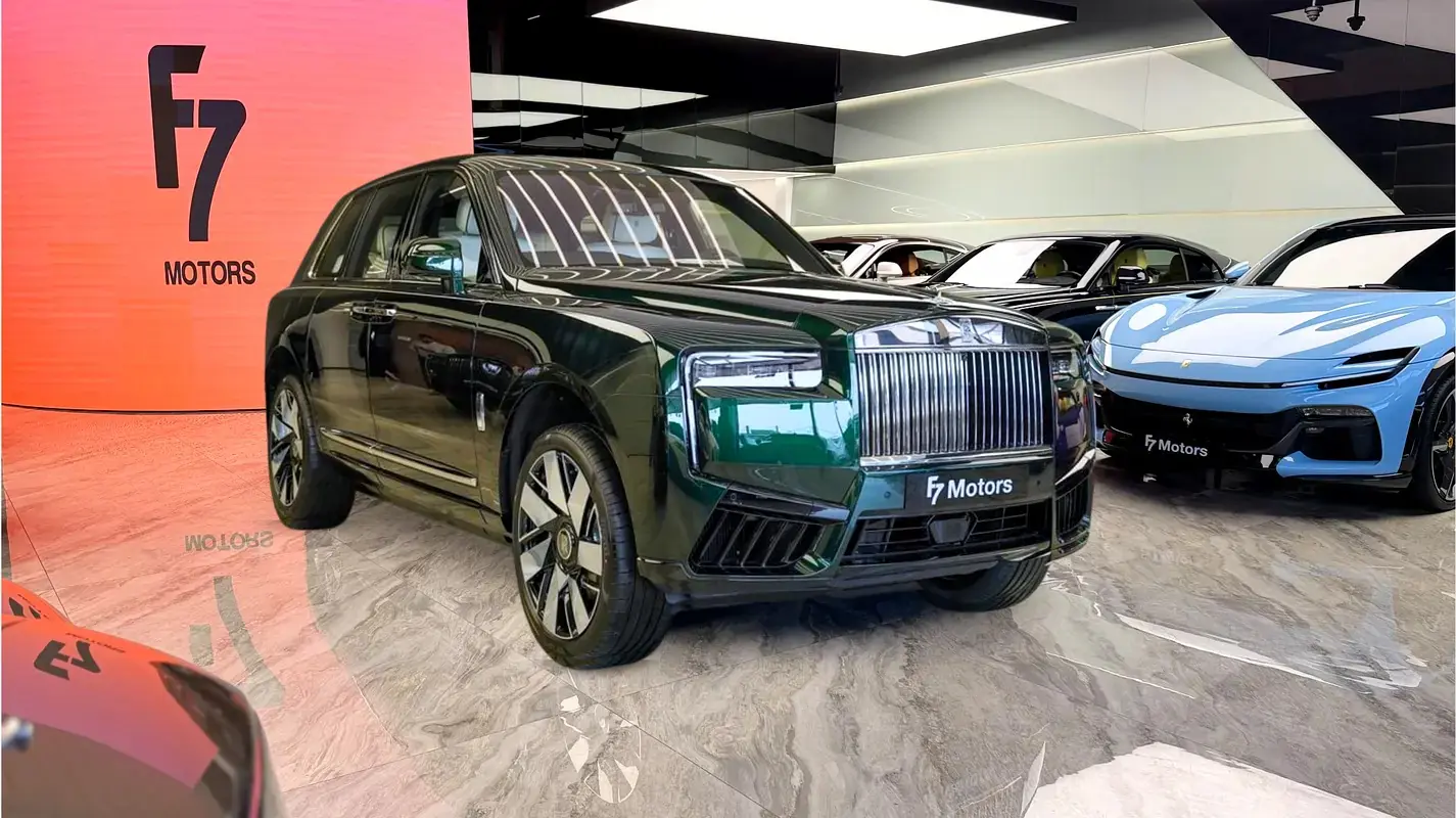 2026 Rolls-Royce Cullinan Silver Badge