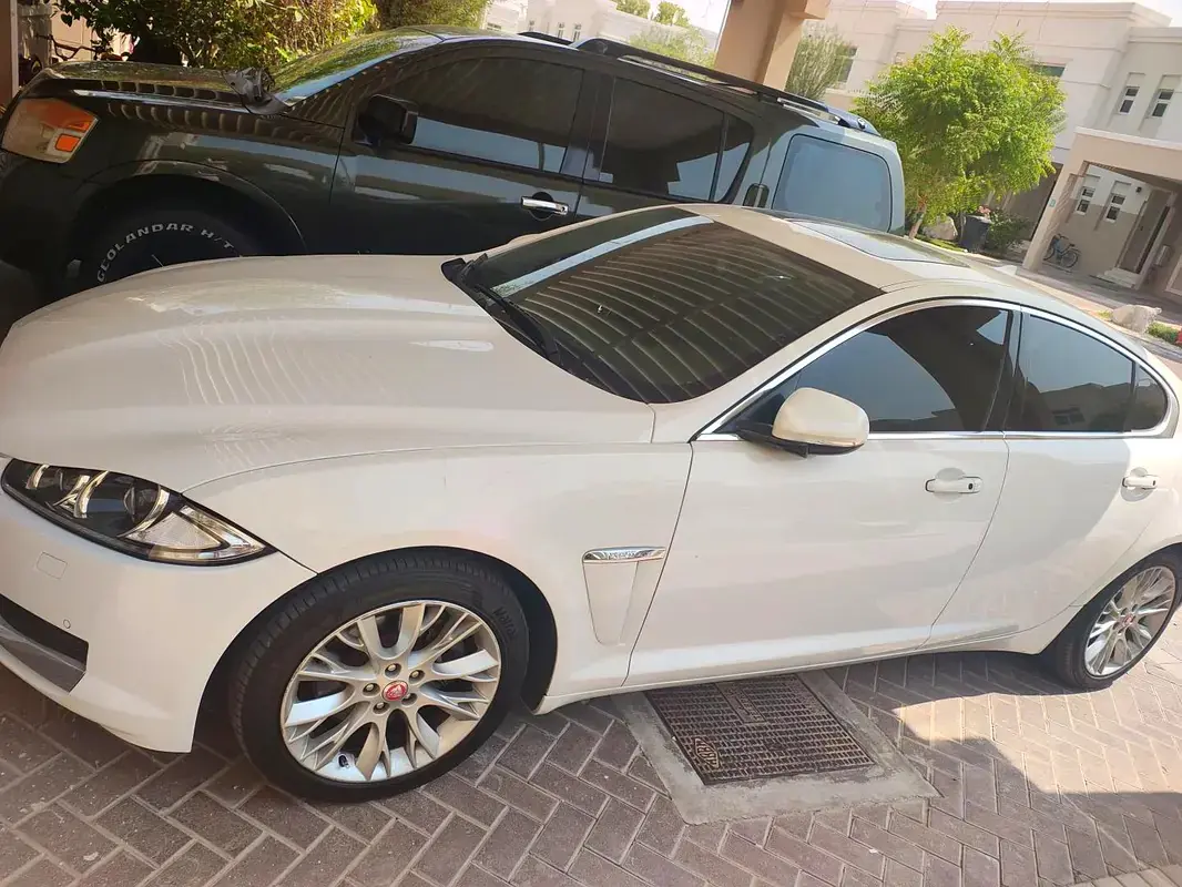 2015 Jaguar XF Luxury