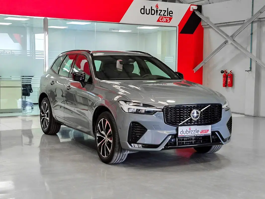 2024 Volvo XC60 B5 Ultimate Dark