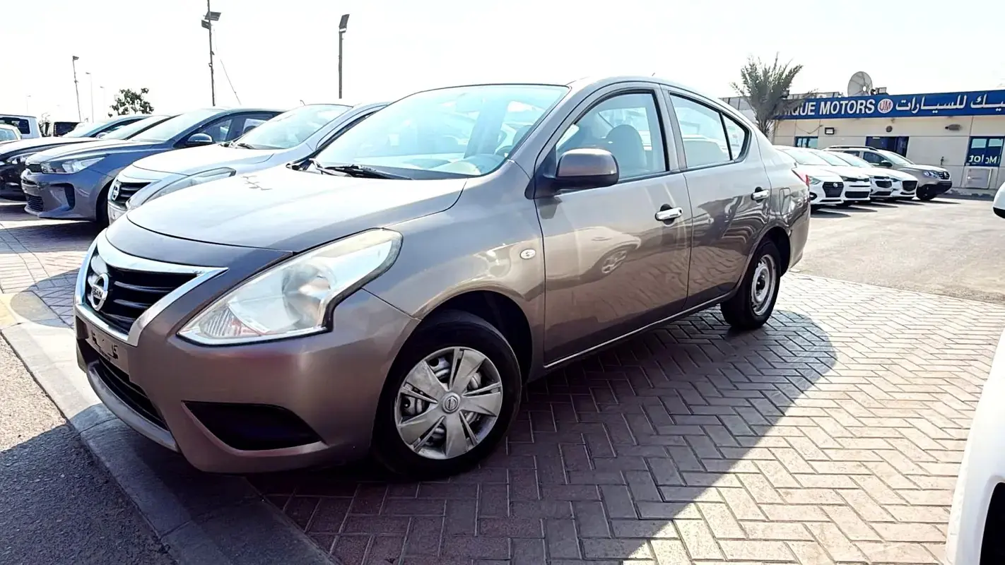 2020 Nissan Sunny SE