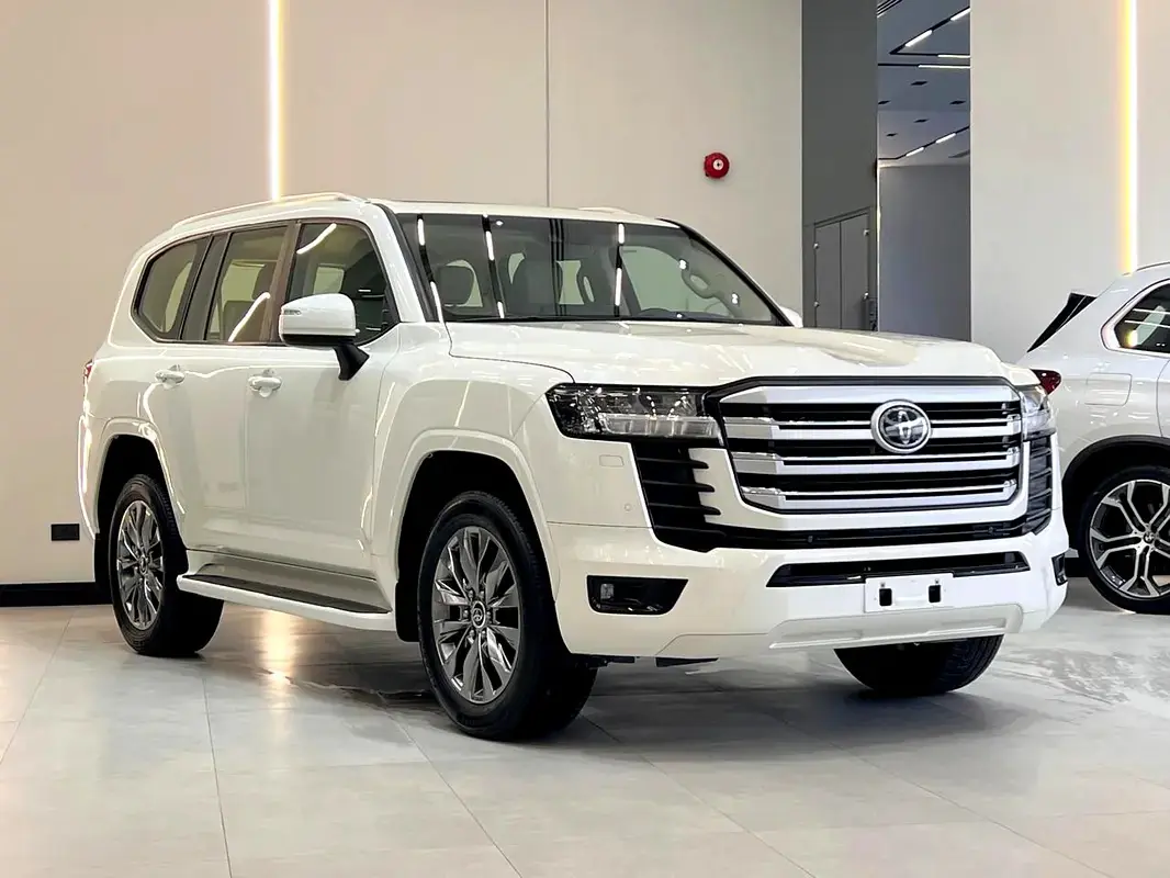 2024 Toyota Land Cruiser GXR