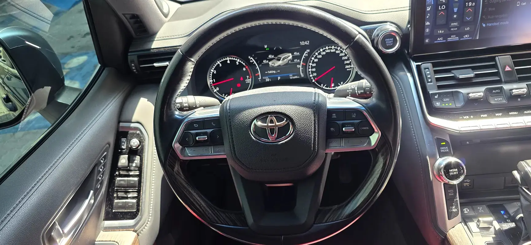 2023 Toyota Land Cruiser VXR